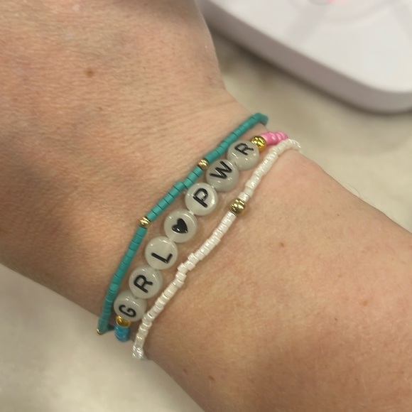 GRL🖤PWR Beaded Letter Glow in the Dark Stretch Bracelet - Picture 5 of 5